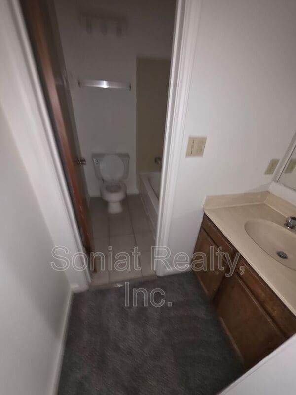 Building Photo - 4615 Iberville St