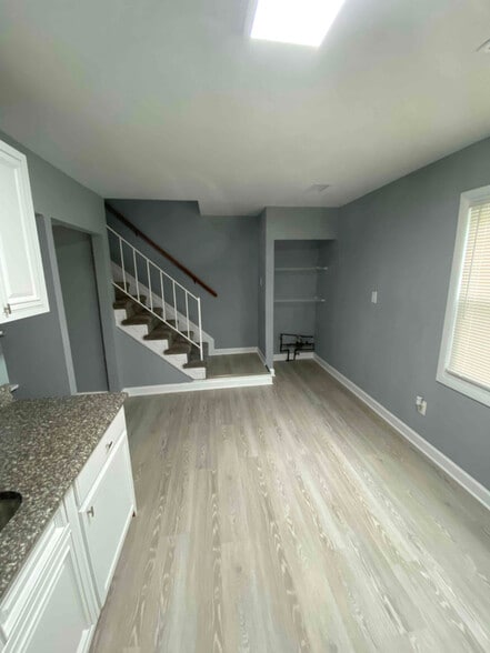 Building Photo - 512 Scholar Ct