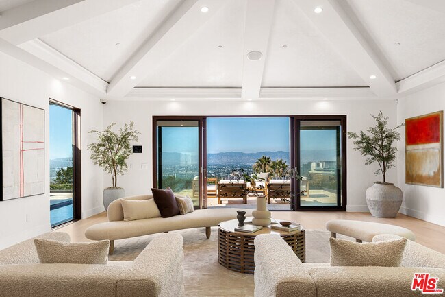 Building Photo - 3116 Elvido Dr