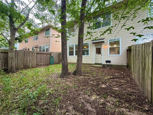 Building Photo - 23 Blue Creek Pl