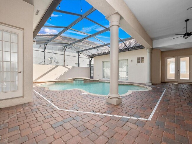 Building Photo - 488 Chelsea Ave