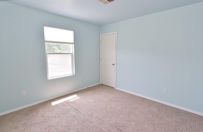 Building Photo - 9607 W Lillywood Dr