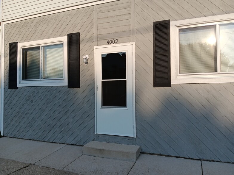 Front entrance - 4009 14th Ave