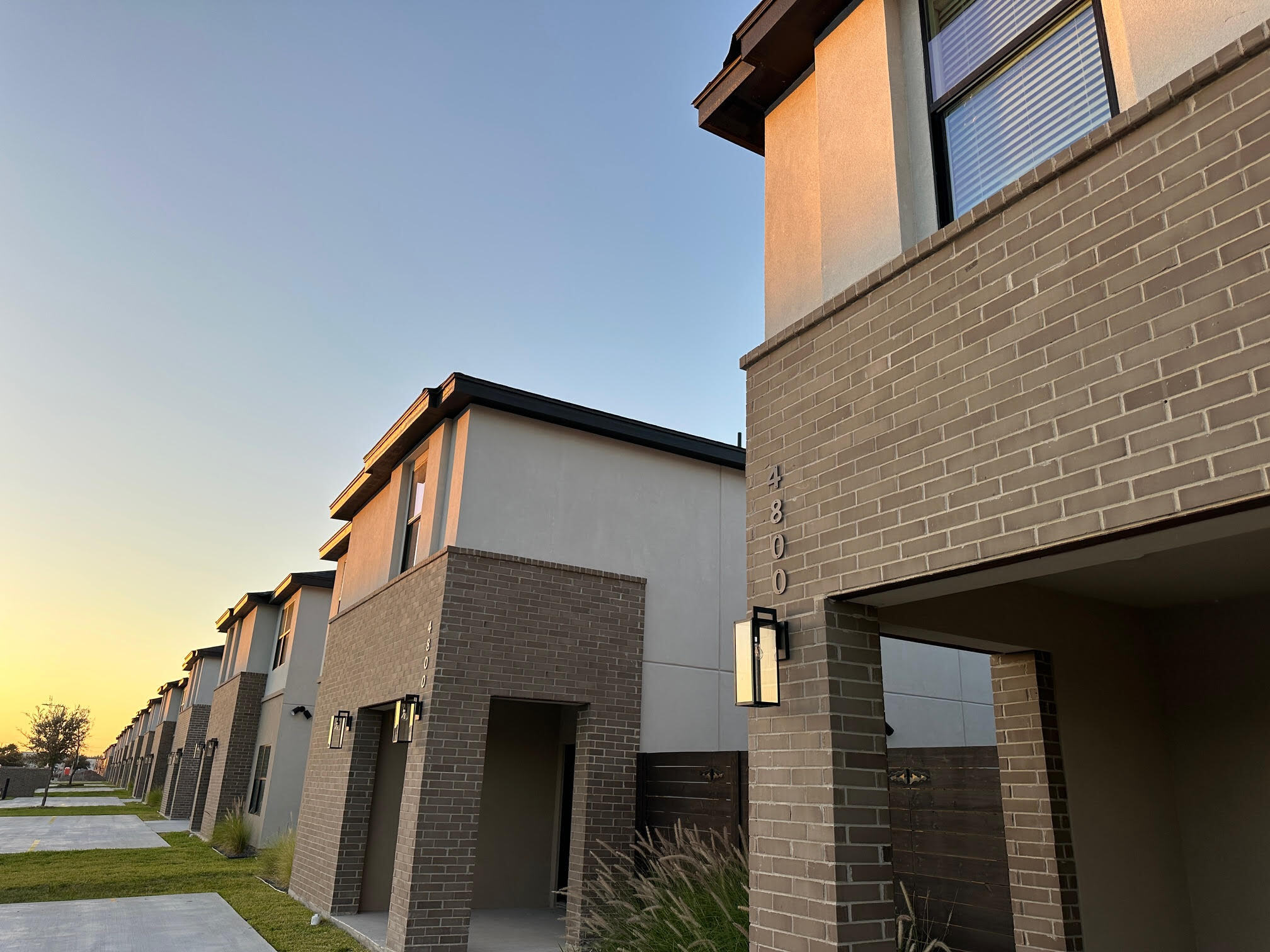 Building Photo - 4900 Tyler Ave