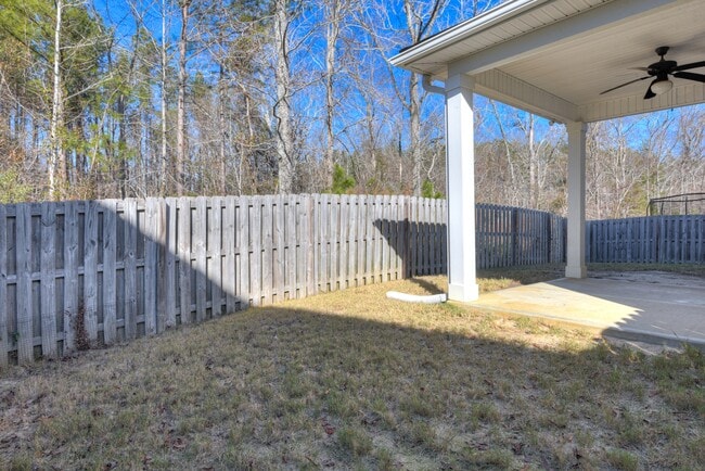 Building Photo - 926 Linsmore Ave