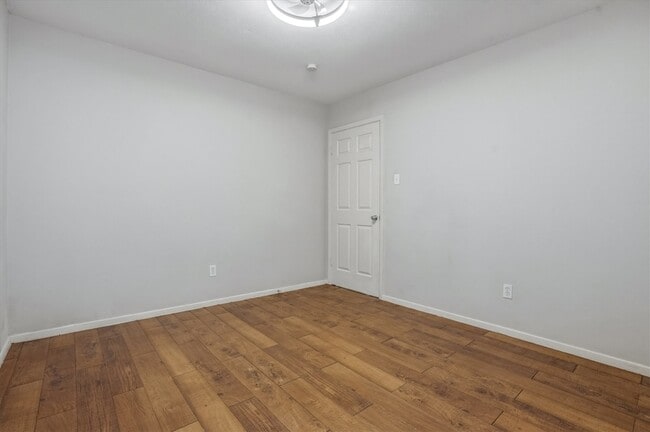 Building Photo - 5734 Arthington Ave