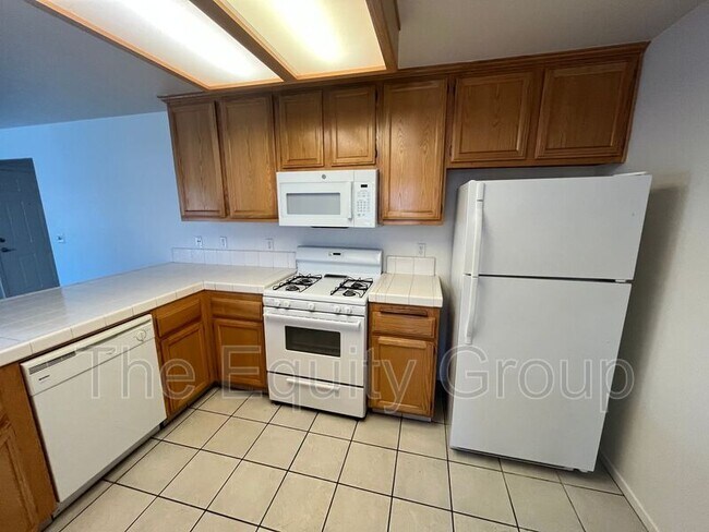 Building Photo - 2824 N Zachary St