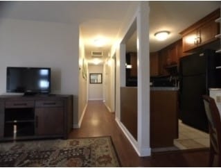 Building Photo - 353 S Elizabeth St