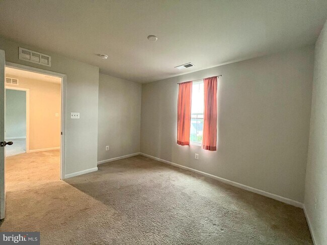 Building Photo - 255 Severna Pkwy