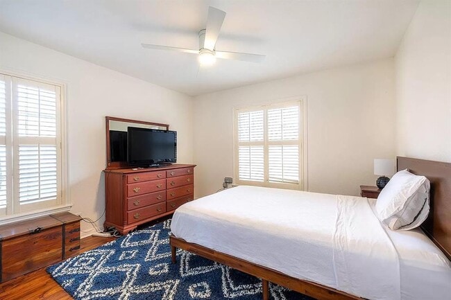 Building Photo - 6106 Cherrylawn Cir