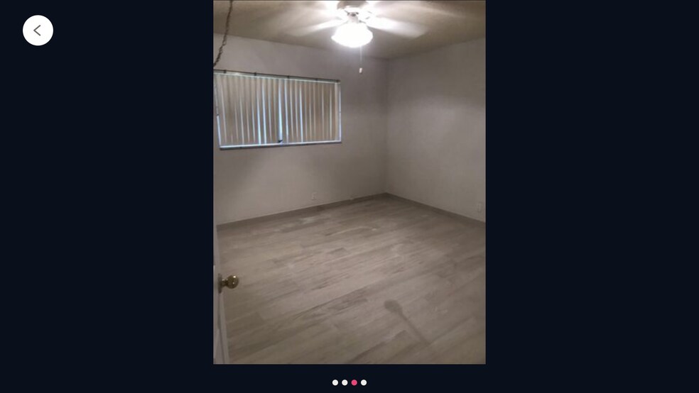 Building Photo - 501 Blue Heron Dr