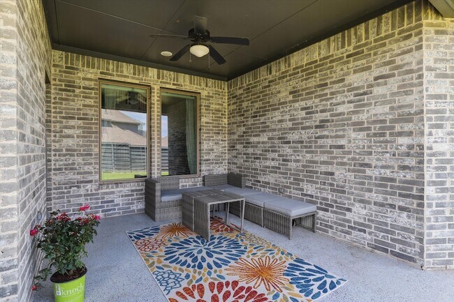 Building Photo - 509 Cedarwood St