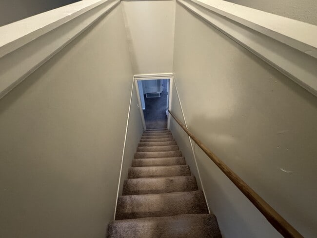 Building Photo - 6744 Bellefontaine Ave