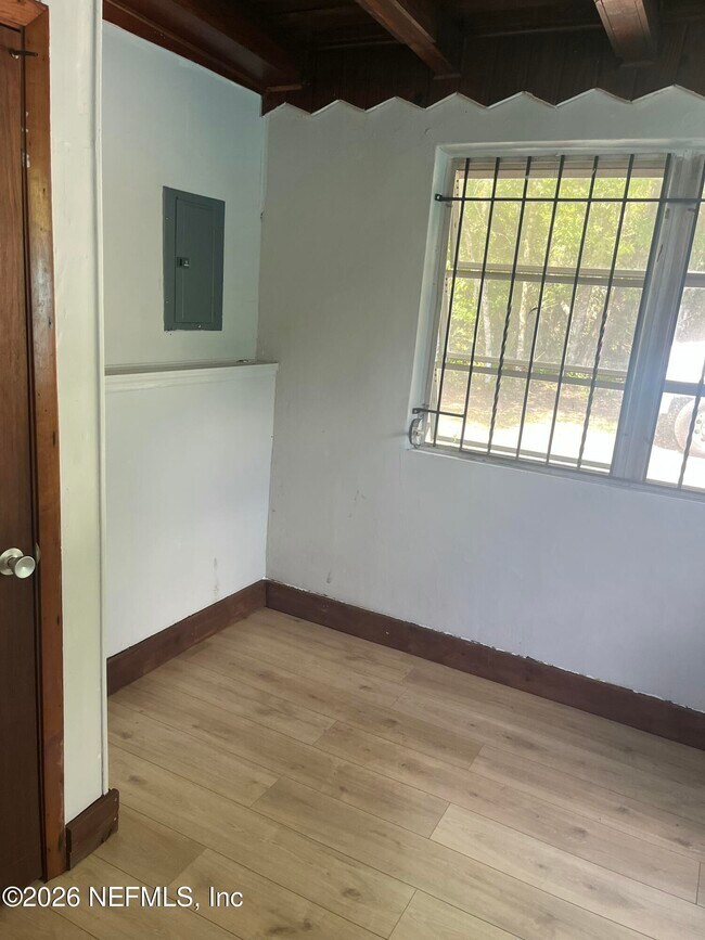 Building Photo - 1181 US-17