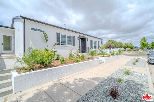 Building Photo - 1141 Lima St