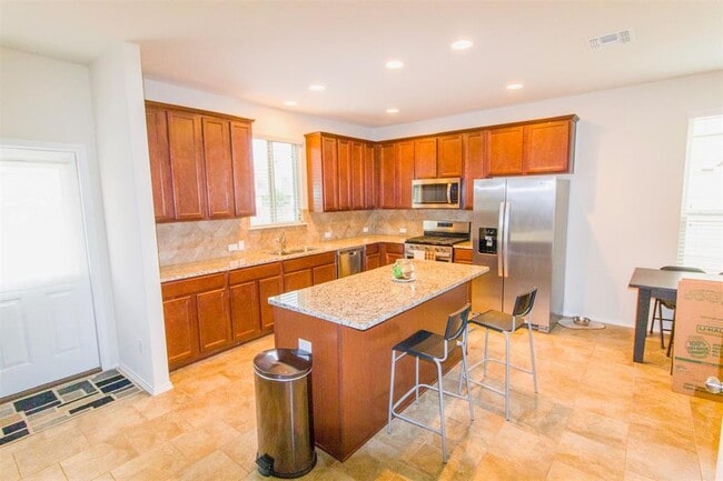 Building Photo - 2601 Chandler Creek Blvd