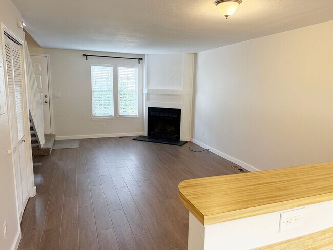 Building Photo - 3070 W 107th Pl