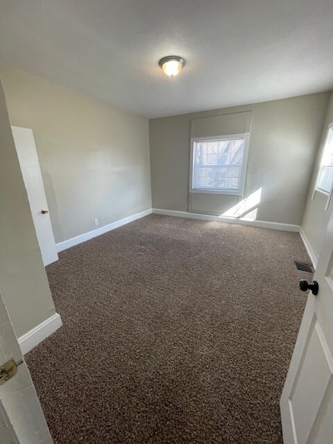 Building Photo - 2838 N Chester Ave