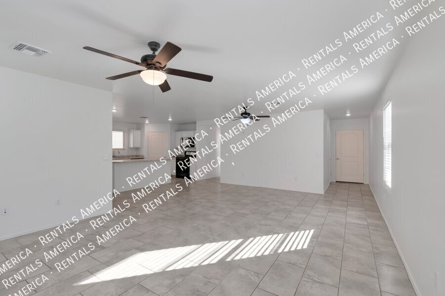 Building Photo - 8755 E Stone Meadow Cir