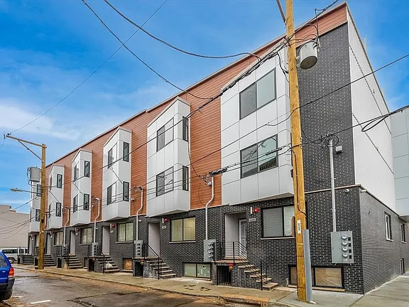 Building Photo - 2107 N Fairhill St