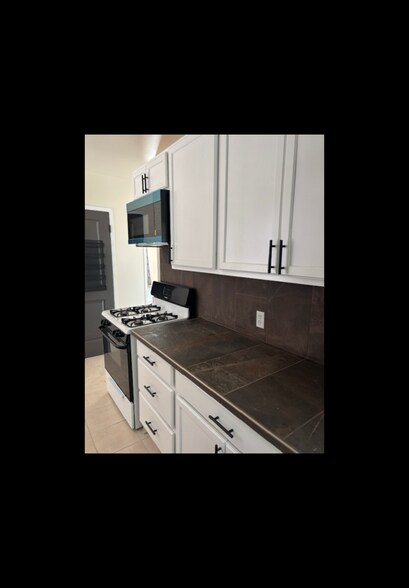 Building Photo - 9111 Cattaraugus Ave