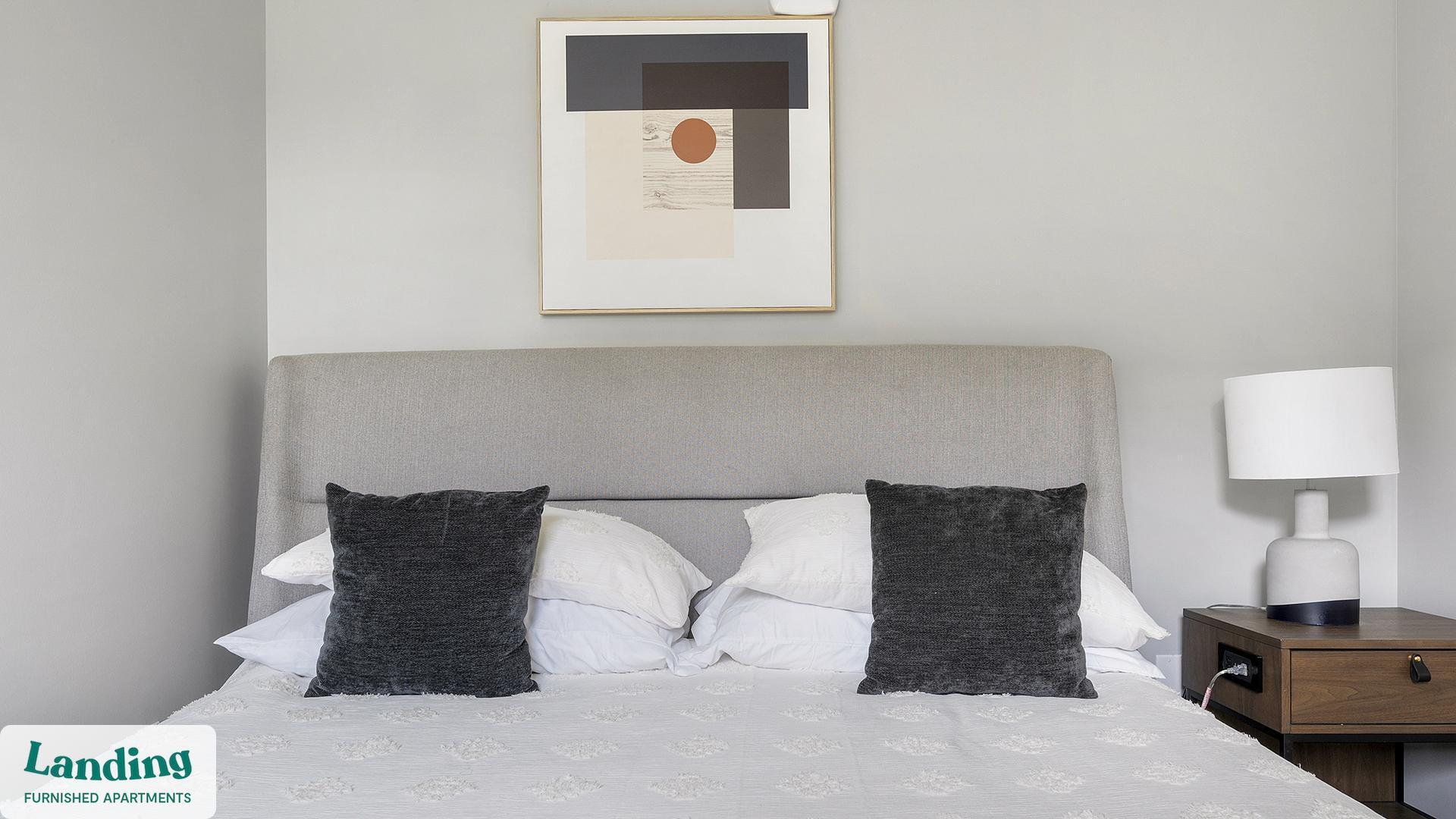 Building Photo - 5040 Linbar Dr