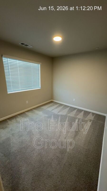 Building Photo - 505 S Summit St