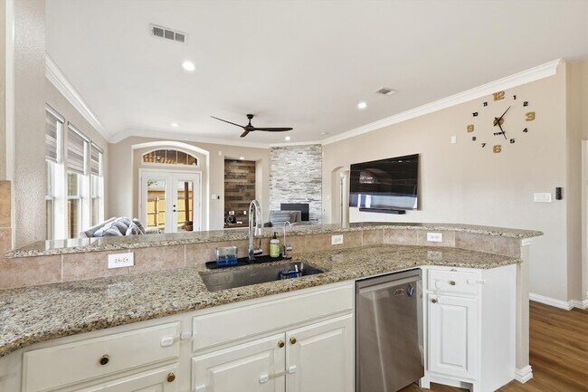 Building Photo - 9436 Ponderosa Trail