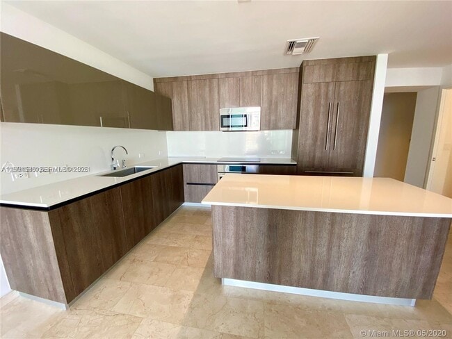 Building Photo - 88 SW 7th St