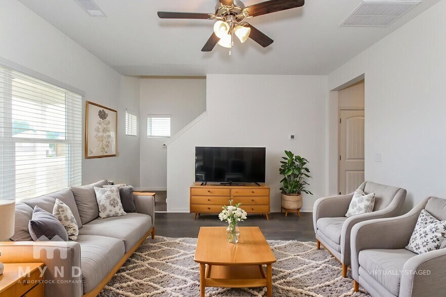 Building Photo - 285 Chelsea Park Rd