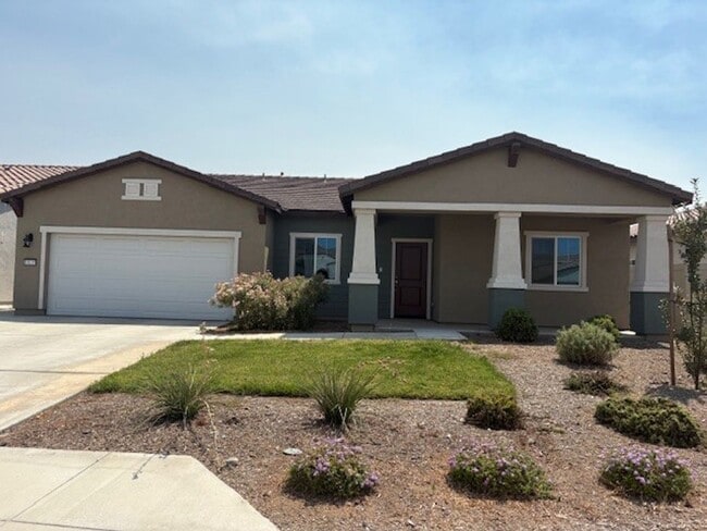 Primary Photo - 3 Bedroom + Office, 2 Bath Home with Solar...