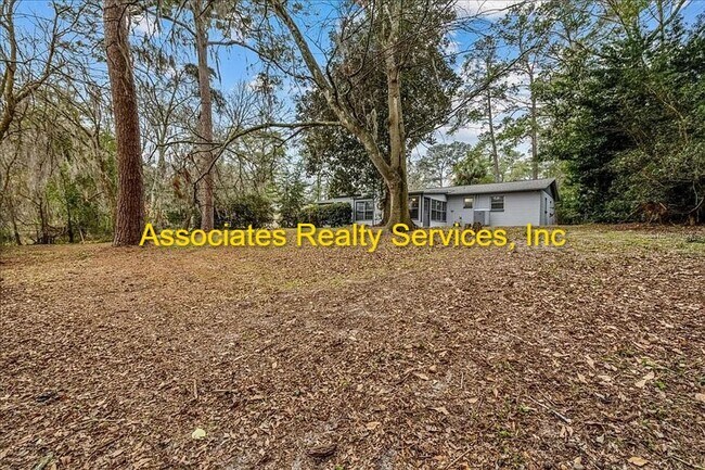 Building Photo - Suburban Heights-4 bedroom/ 2 bath