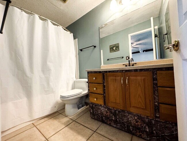 Building Photo - "Spacious 4-Bedroom, 2-Bathroom in Yuma!"