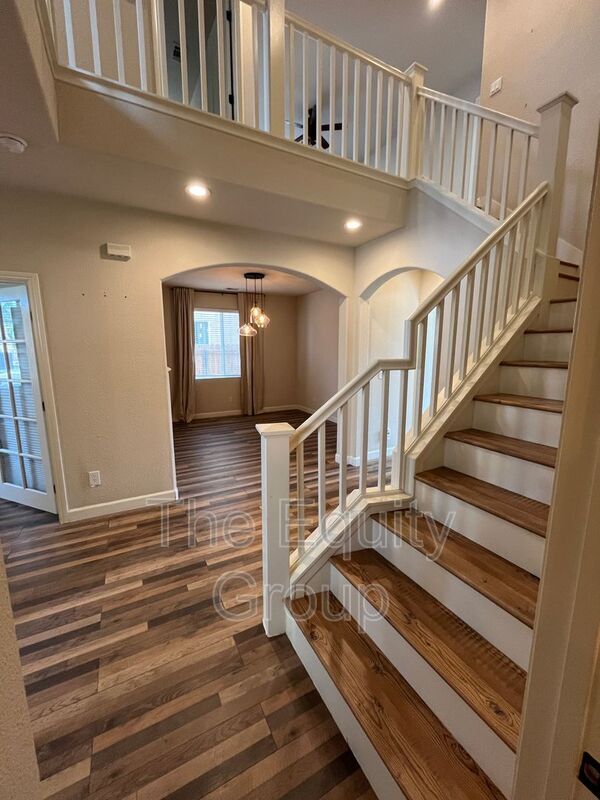 Building Photo - 2287 W Wall Ct