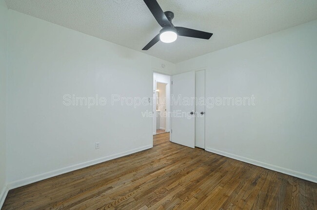 Building Photo - 3704 SW 40th Pl