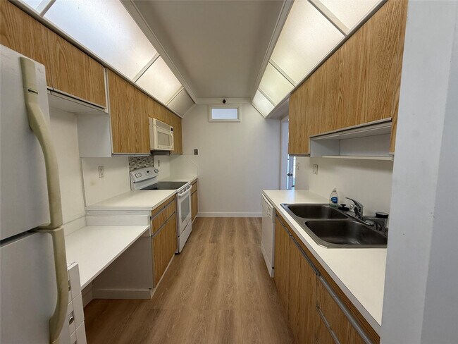 Building Photo - 19707 Turnberry Way