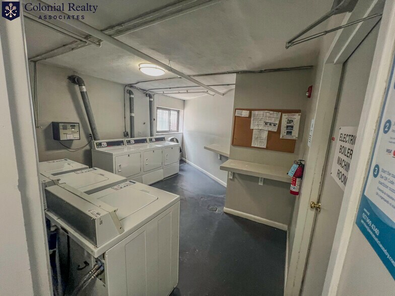 Building Photo - 15 Walbridge St