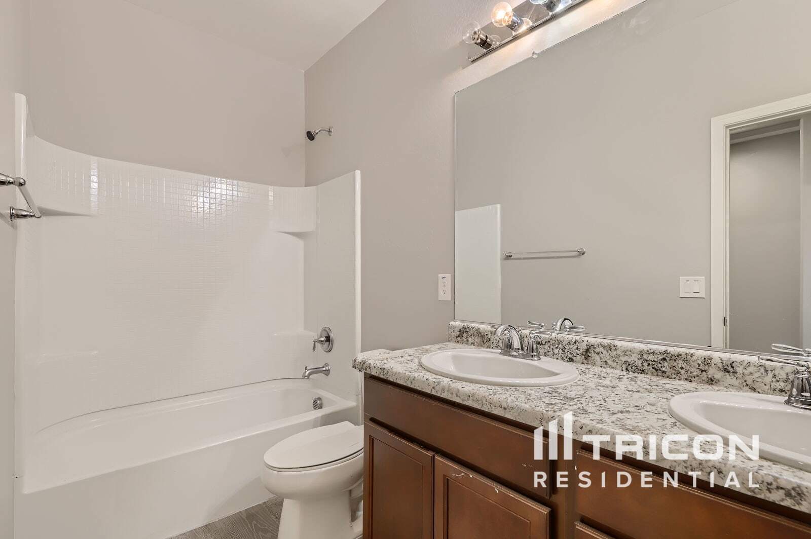 Building Photo - 17532 W Monte Lindo Ln