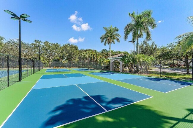 Building Photo - 2809 Amalei Dr