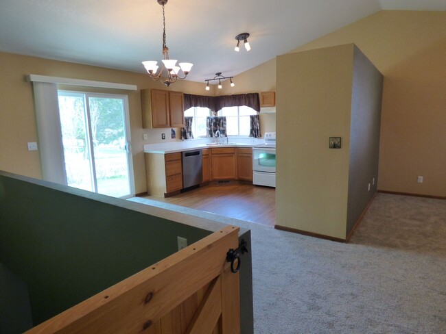 Building Photo - 3 Bedroom home in Loveland