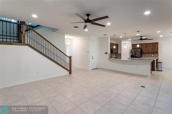 Building Photo - 8127 Rainforest Jasper Ln