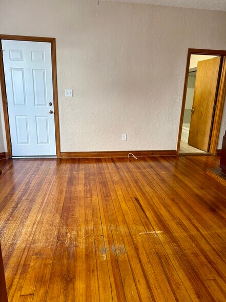 Building Photo - 117 Howard St