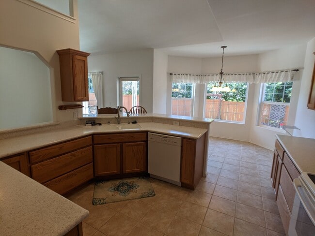 Building Photo - 3 bed 2 bath in Sequim