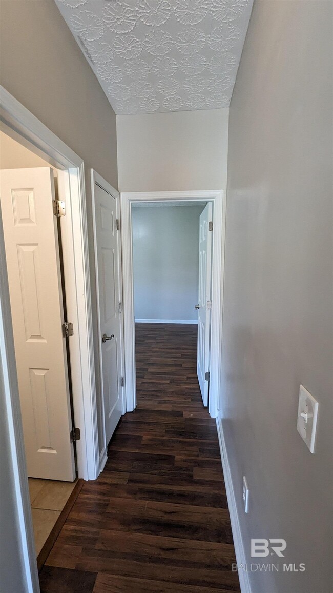 Building Photo - 25873 Rambo Ln