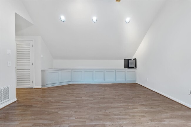 Building Photo - 4206 Law St