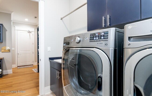 Building Photo - 10400 Meeting St