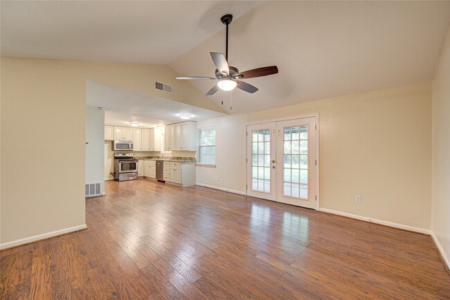 Building Photo - 5730 Southminster Dr