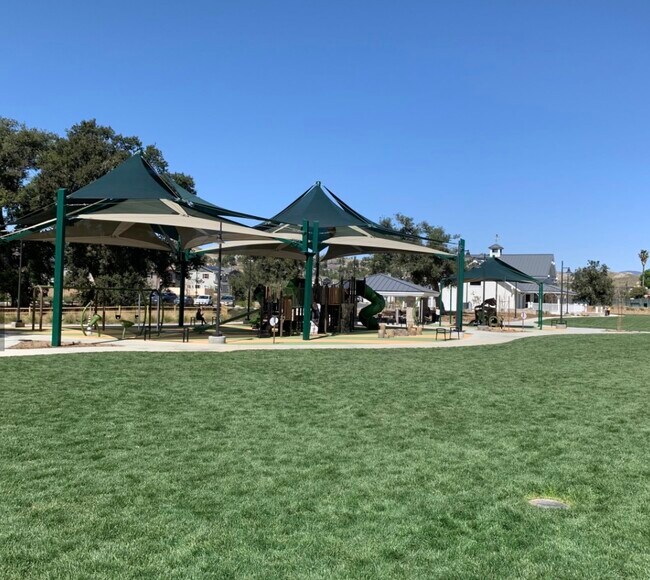 Building Photo - 17087 Zion Dr