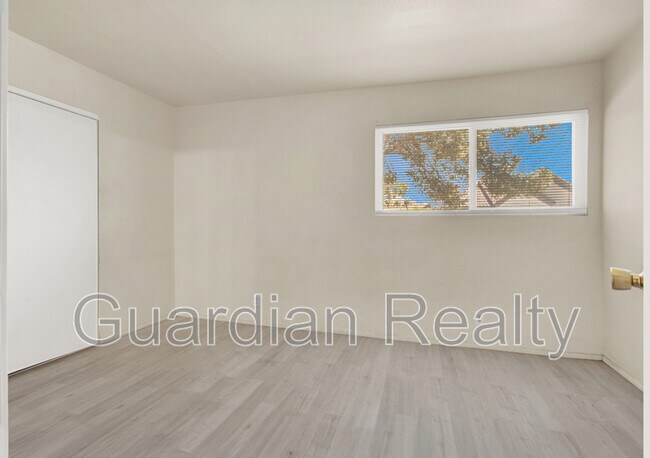 Building Photo - 4312 Lynnann
