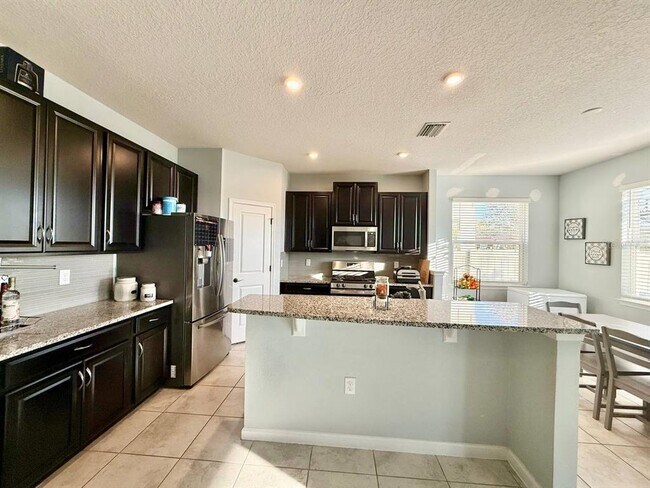 Building Photo - 12258 Blue Pacific Dr